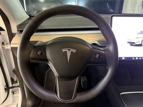 Used 2023 Tesla Model Y Long Range AWD/4WD image 17