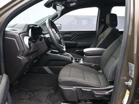 Used 2024 Chevrolet Colorado LT w/ LT Convenience Package image 19