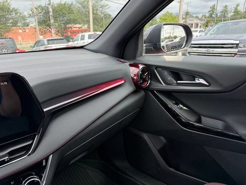 Used 2025 Chevrolet Equinox RS w/ Safety and Technology Package FWD image 23