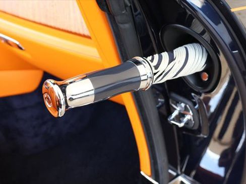 Certified 2016 Rolls-Royce Dawn RWD image 4