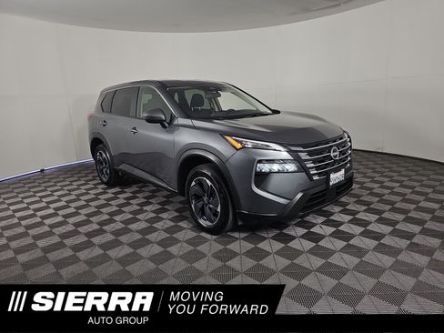 Used 2025 Nissan Rogue SV FWD image 1