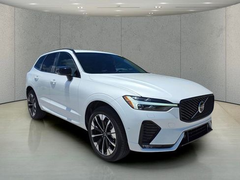 Used 2026 Volvo XC60 B5 Plus w/ Protection Package Premier AWD/4WD image 12