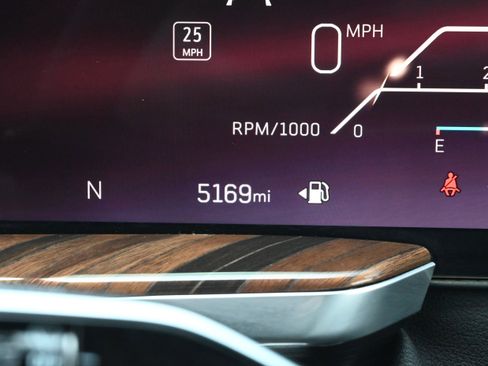 Used 2026 Cadillac Escalade Platinum Sport w/ LPO, ONYX Package image 31