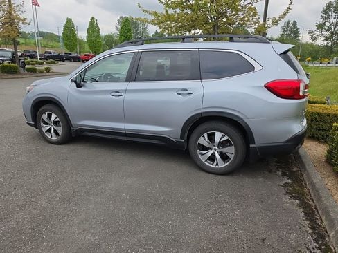 Used 2019 Subaru Ascent Premium w/ Popular Package #2A AWD/4WD image 4