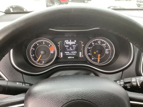 Used 2019 Jeep Cherokee Latitude Plus image 13