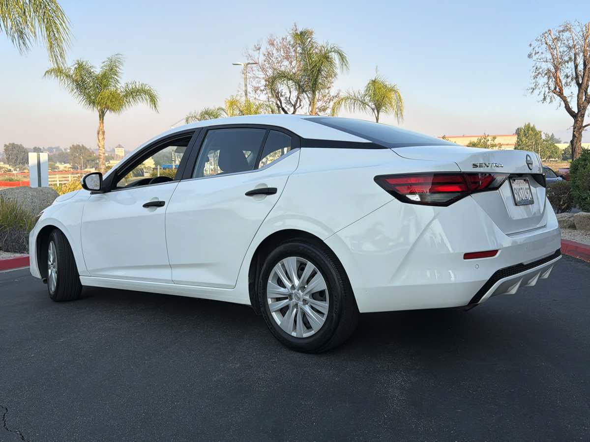 Used 2024 Nissan Sentra S FWD image 16