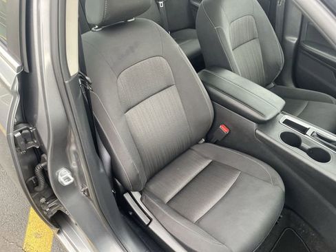 Used 2025 Nissan Altima 2.5 SV FWD image 40