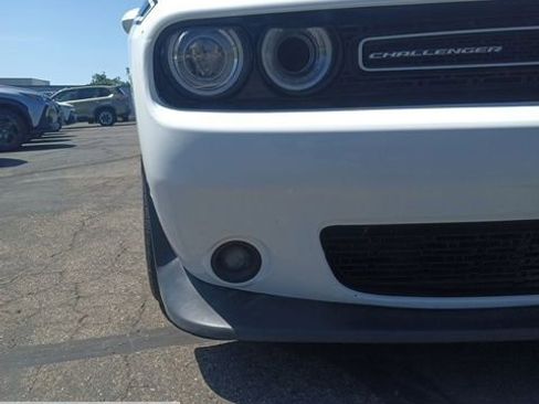 Used 2019 Dodge Challenger R/T w/ Driver Convenience Group image 11