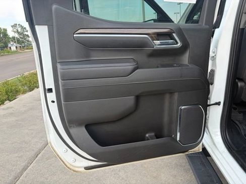 Used 2024 Chevrolet Silverado 1500 LT Trail Boss w/ Protection Package AWD/4WD image 14