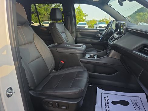 Used 2022 Chevrolet Tahoe RST w/ Luxury Package RWD image 28