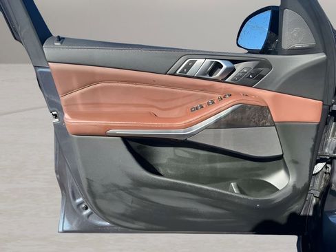 Used 2021 BMW X5 M50i w/ Premium Package image 23