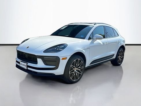 Certified 2026 Porsche Macan AWD/4WD image 1
