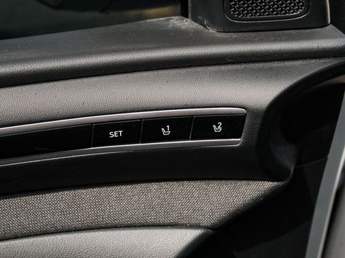 Used 2023 Hyundai Tucson Limited AWD/4WD image 10