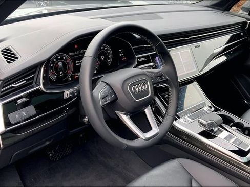 Used 2025 Audi Q7 3.0T Premium Plus image 17