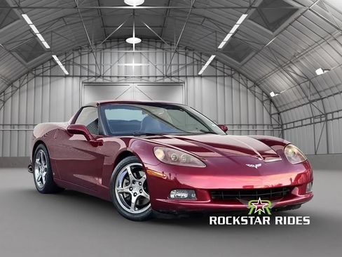 Used 2006 Chevrolet Corvette Coupe w/ Preferred Equipment Group RWD image 3