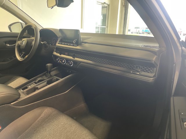 Used 2025 Honda Accord LX image 18