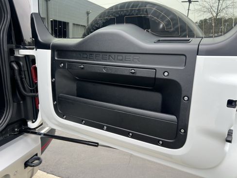 Certified 2024 Land Rover Defender 110 S image 38