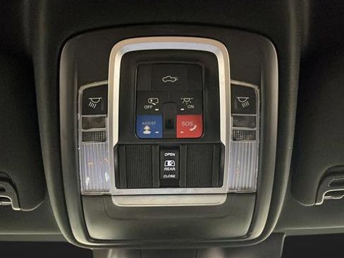 Used 2023 RAM 2500 Limited AWD/4WD image 32