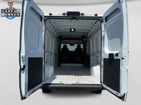 Used 2026 RAM ProMaster 2500 w/ Convenience Group FWD image 18