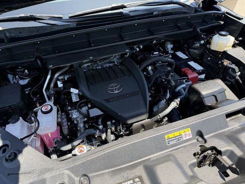 Certified 2024 Toyota Highlander XSE FWD image 25