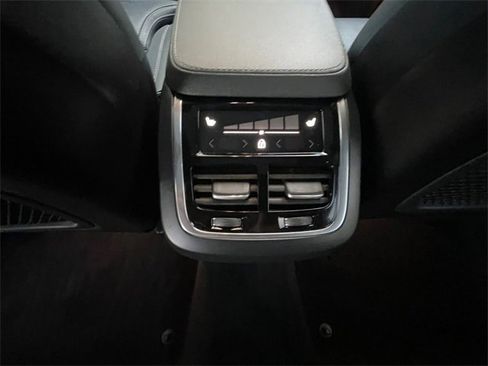 Used 2023 Volvo XC90 B6 Ultimate w/ Protection Package Premier image 24