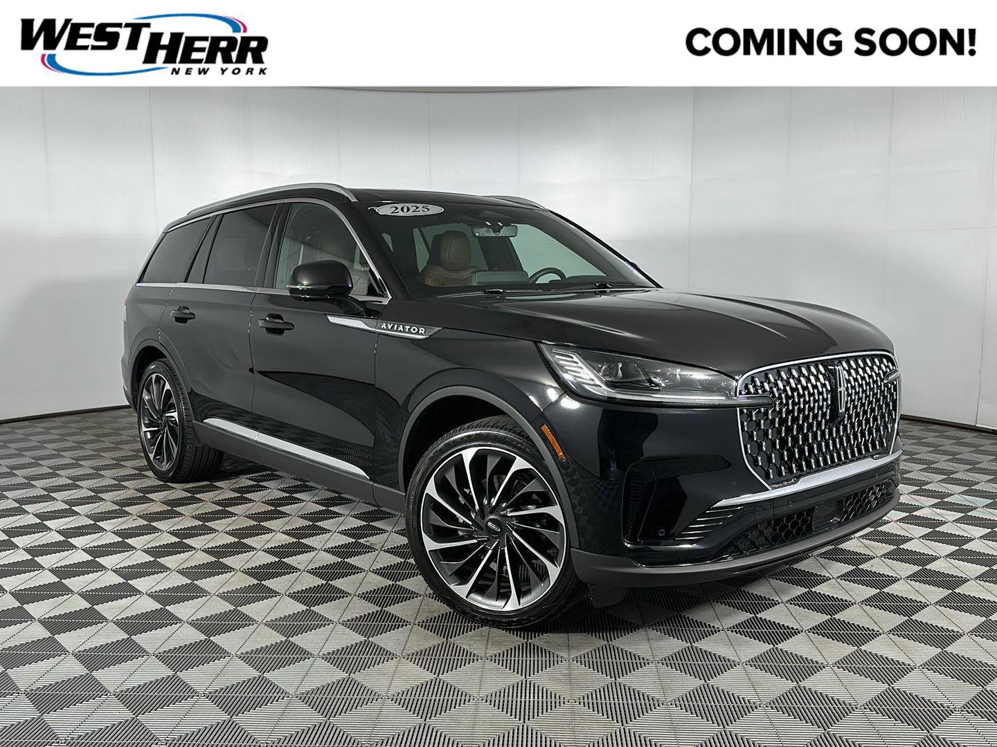 Used 2025 Lincoln Aviator Reserve w/ Equipment Group 201A AWD/4WD image 1