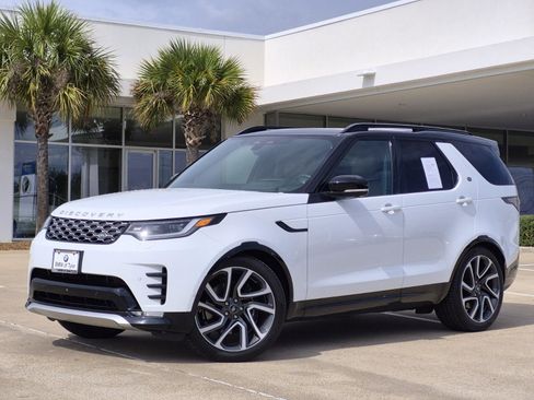 Used 2024 Land Rover Discovery Metropolitan Edition AWD/4WD image 1