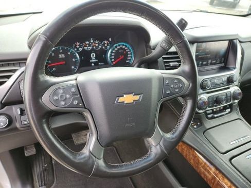 Certified 2018 Chevrolet Suburban Premier image 9