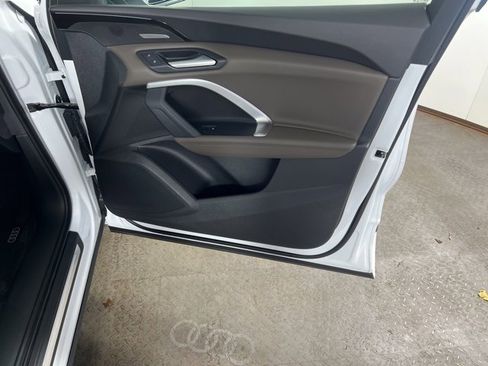 Used 2025 Audi Q5 Premium Plus w/ Premium Plus image 11