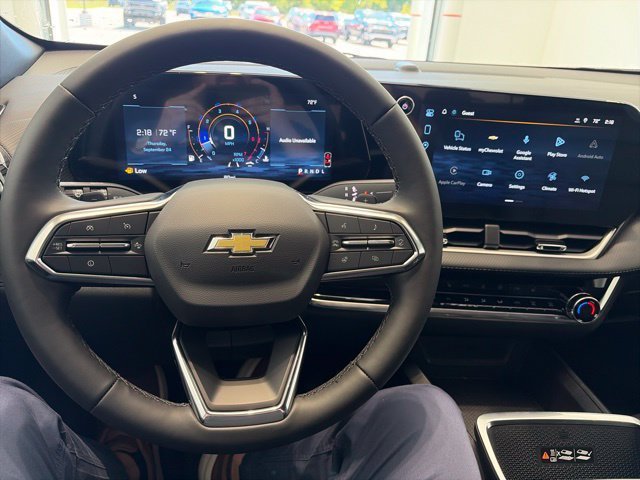 New 2027 Chevrolet Equinox LT w/ Convenience Package II FWD image 16