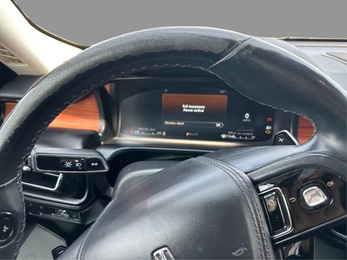 Used 2020 Lincoln Aviator Reserve w/ Equipment Group 202A AWD/4WD image 39