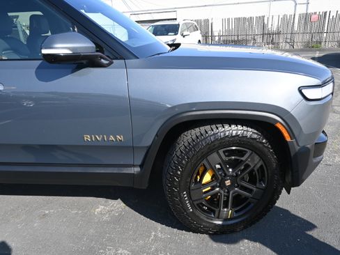 Used 2023 Rivian R1T Adventure image 17