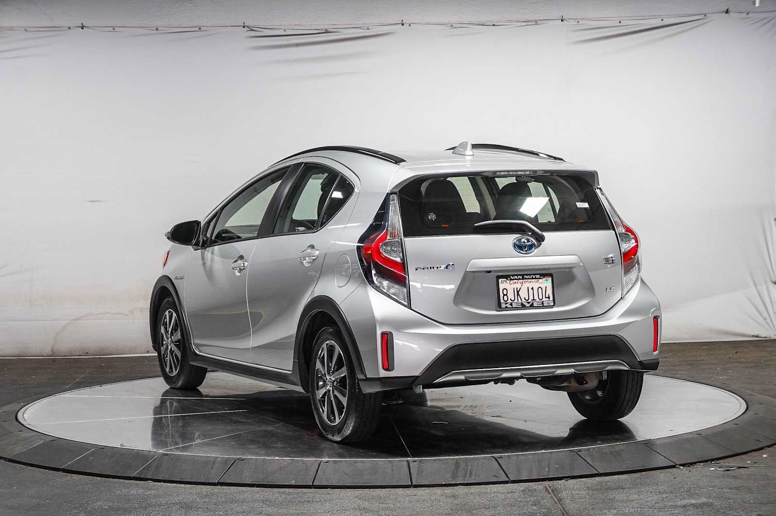 Certified 2019 Toyota Prius C FWD image 3