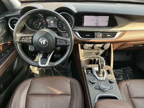 Used 2021 Alfa Romeo Stelvio Ti w/ Nero Edizione AWD/4WD image 18