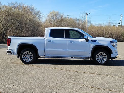 New 2026 GMC Sierra 1500 Denali w/ Technology Package AWD/4WD image 8