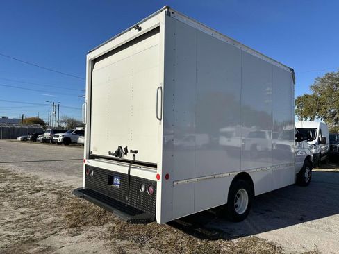 New 2024 Ford E-450 and Econoline 450 Super Duty w/ Driver's Safety Package image 19