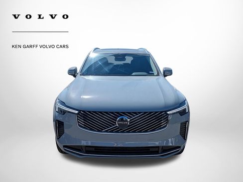 New 2026 Volvo XC90 B6 Core image 9