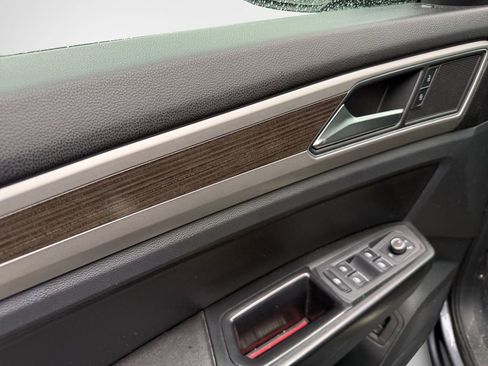 Used 2018 Volkswagen Atlas SEL image 14