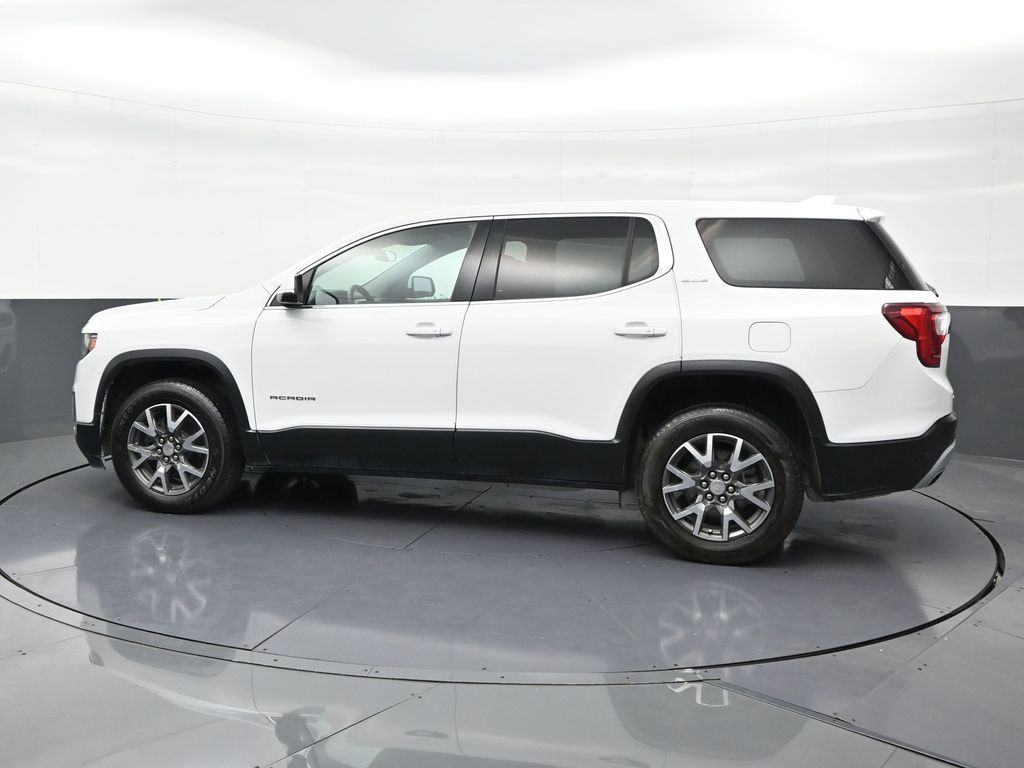 Used 2023 GMC Acadia SLE FWD image 2