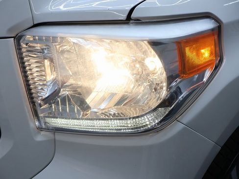 Used 2017 Toyota Tundra Platinum image 29