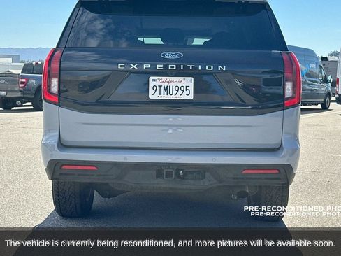 Used 2025 Ford Expedition Active AWD/4WD image 6