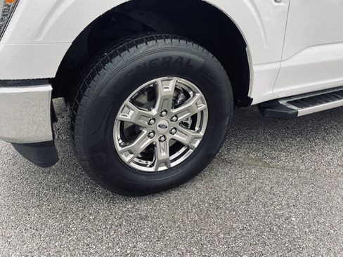 Used 2023 Ford F150 Lariat w/ Trailer Tow Package image 31