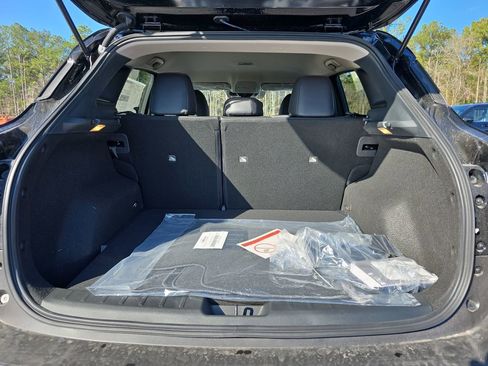 New 2026 Nissan Kicks SR FWD image 16