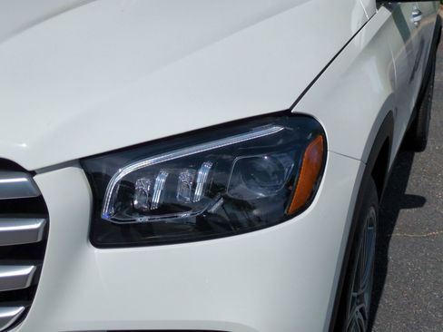 Used 2025 Mercedes-Benz GLS 450 4MATIC image 6