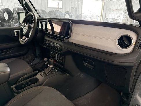 Used 2024 Jeep Wrangler Sahara w/ Safety Group AWD/4WD image 12