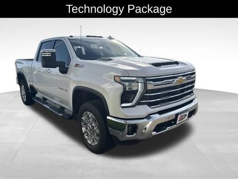 Used 2024 Chevrolet Silverado 2500 LTZ w/ LTZ Premium Package AWD/4WD image 4