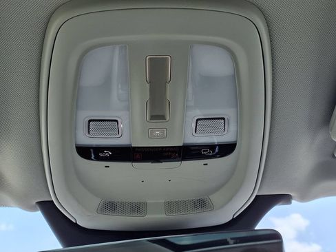 Certified 2025 Volvo XC90 B5 Core AWD/4WD image 32