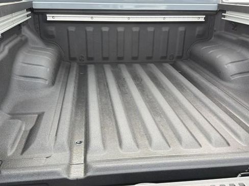 New 2026 Nissan Frontier SV w/ SV Convenience Package image 13