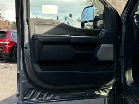 Used 2024 Ford F250 Lariat image 10