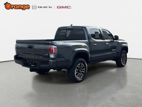Used 2022 Toyota Tacoma TRD Sport w/ Technology Package RWD image 3
